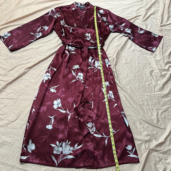 Vintage Halston Robe - Picture 3 of 6